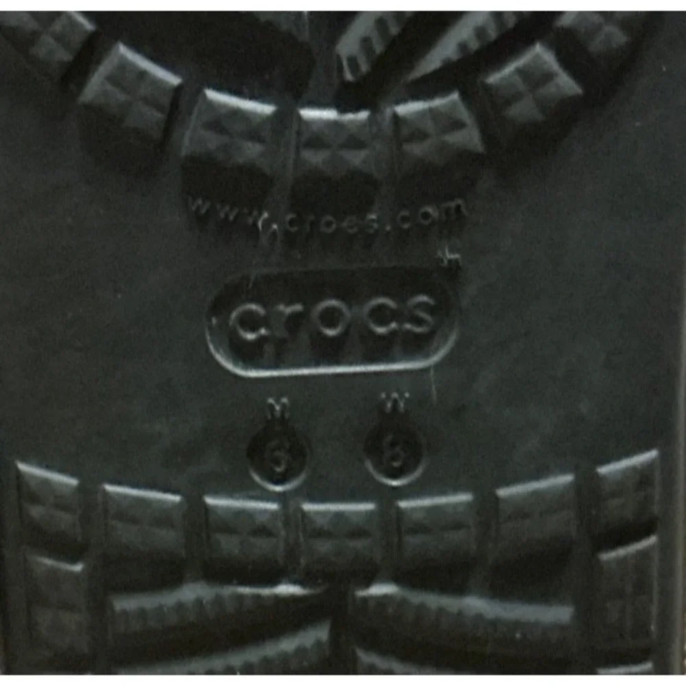 Crocs Classic Crush Unisex lightweight Platform Comfort Black Boots M6 W8 NEW